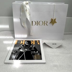 Dior Shopping Bag with magazine and card holder